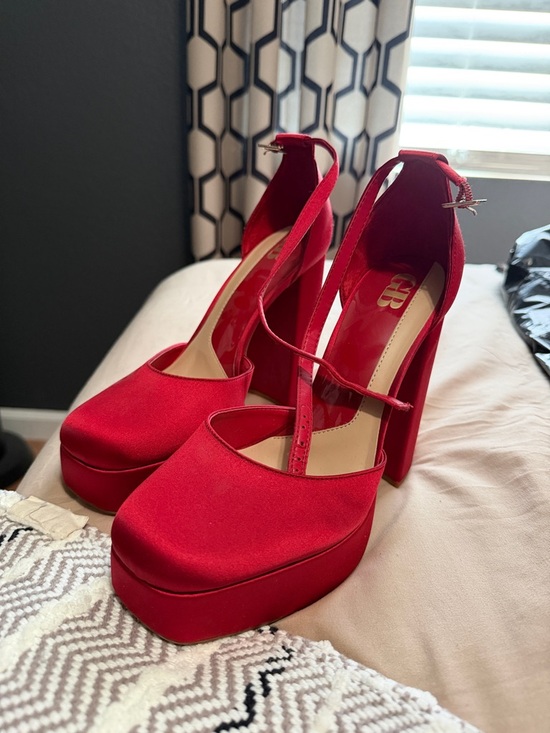 Gianni Bini Shoes - Gianni Bini Red Platform T-Strap Block Heel Pumps